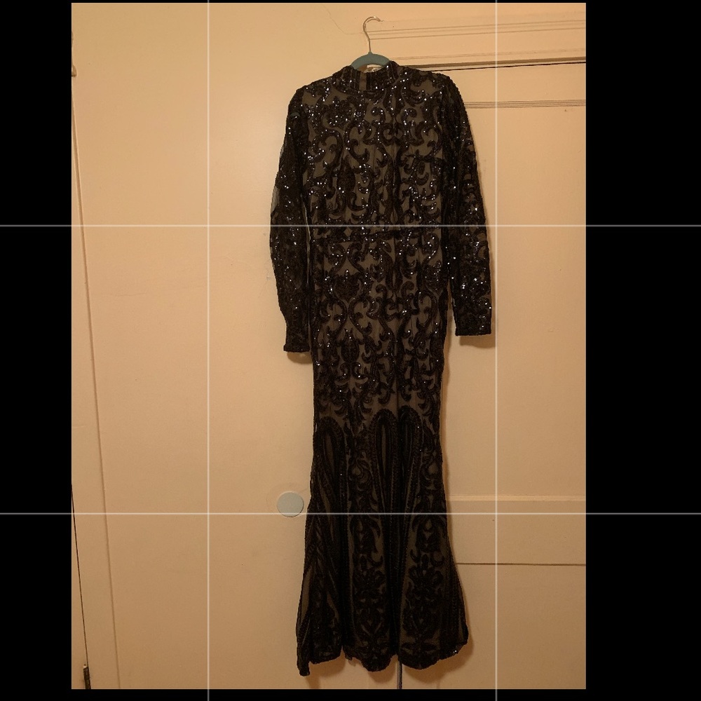 Beautiful Windsor Dress Worn Once Great Deal!!!
